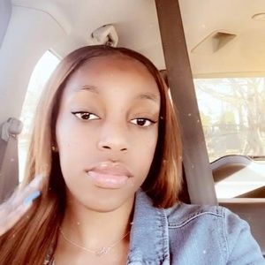 Meet your Posher, Britt